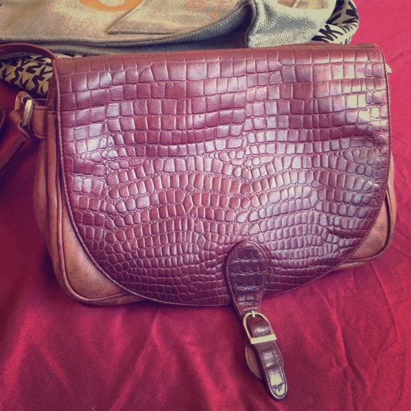 Burgundy vintage purse