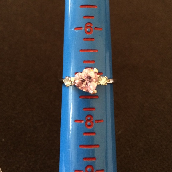 Pink sapphire heart ring - Picture 2 of 2