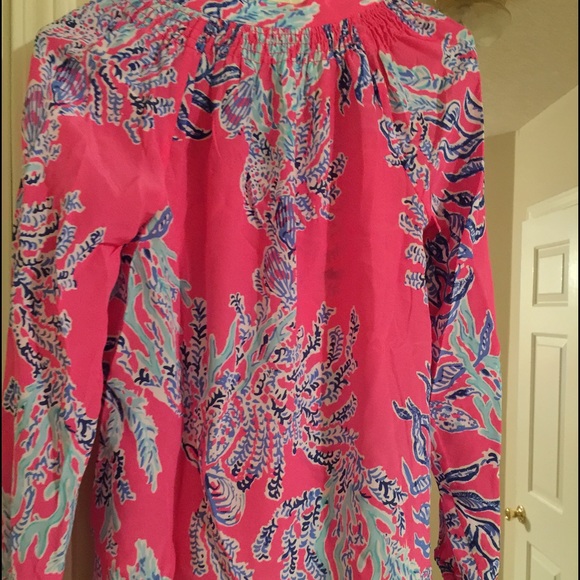 🚫SOLD🚫NWT Lilly Pulitzer Elsa top - Picture 2 of 3