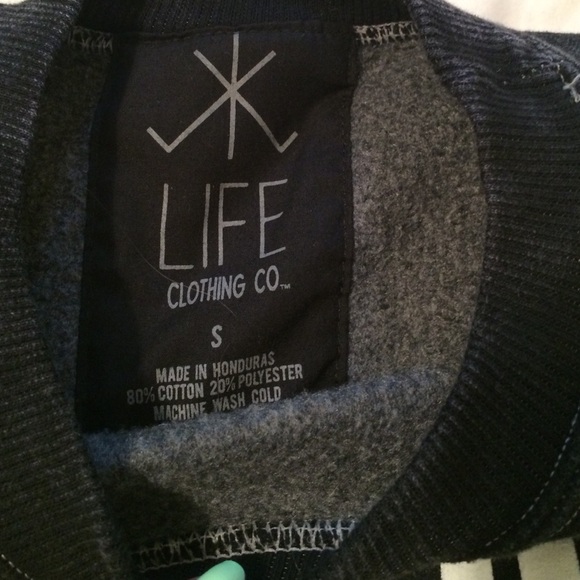 🎉 SOLD 🎉 Urban "Weirdos" Crewneck - Picture 2 of 2