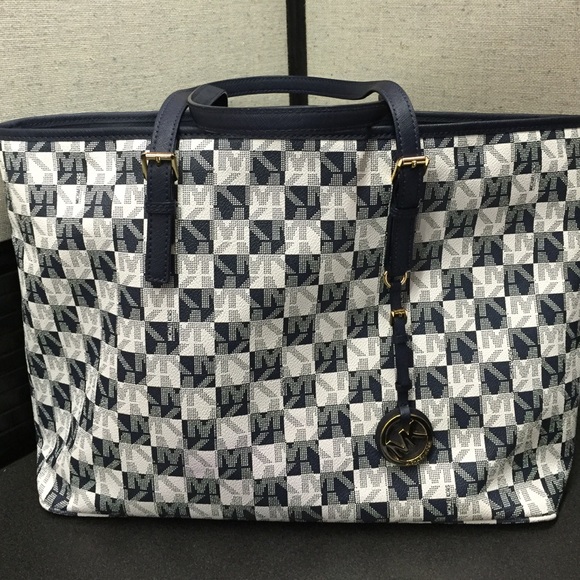 MK jet set