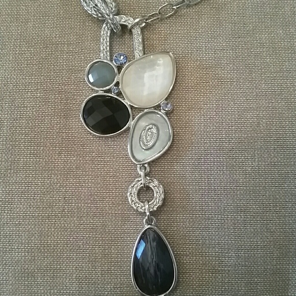 Lia Sophia Necklace/Earring Set - Picture 2 of 4