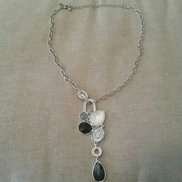 Lia Sophia Necklace/Earring Set - Picture 3 of 4