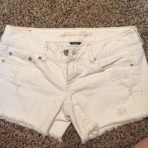 White American eagle shorts