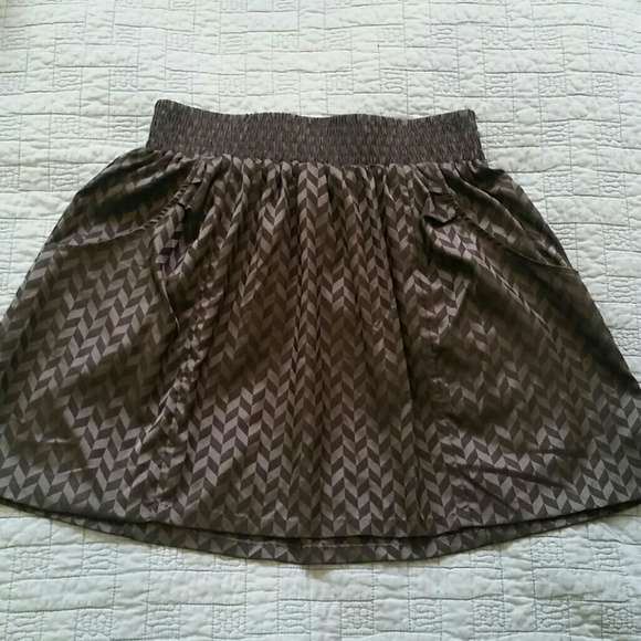 Silver skirt with pockets