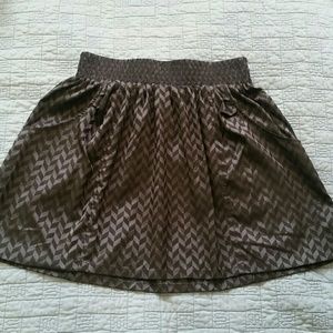 Silver skirt with pockets
