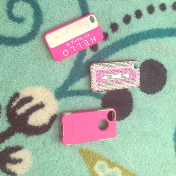 6 iPhone 4 cases.