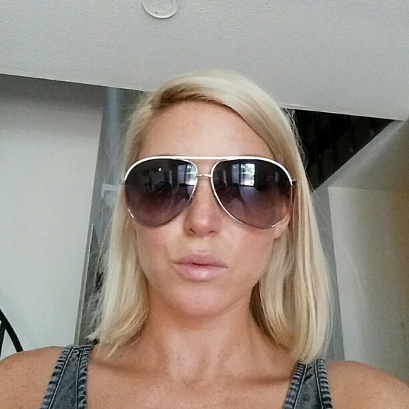 Gucci sunglasses main image 4