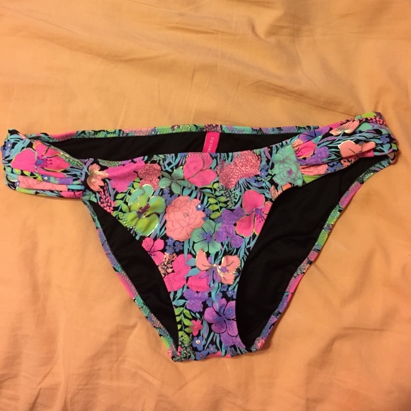 VS Bikini bottom