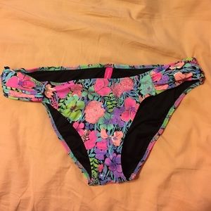VS Bikini bottom