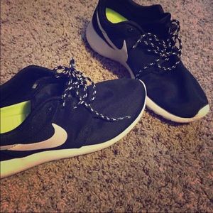 Nike Roshe Runs
