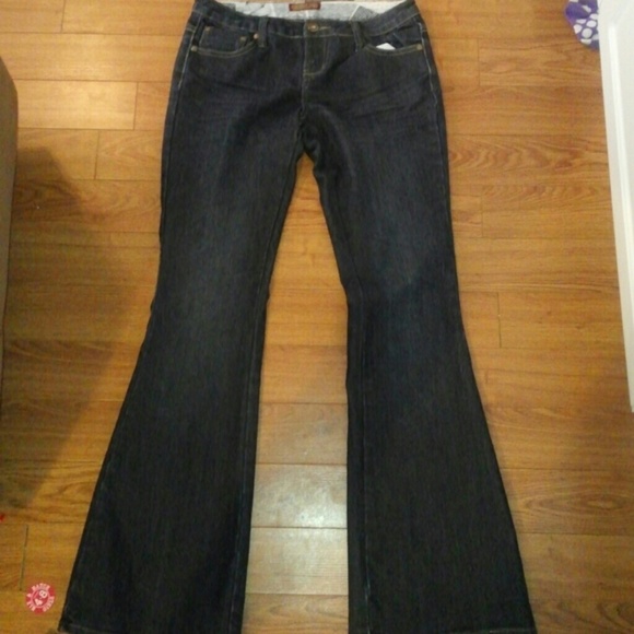 Flared jeans size 9 in EUC
