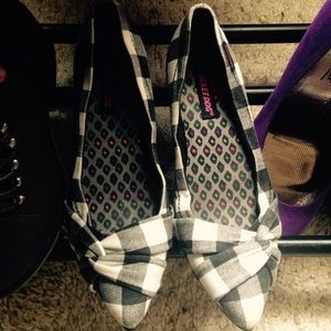 Rocket Dog Pointy Toe Flats