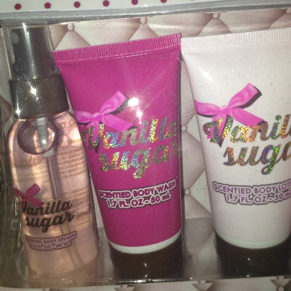 Body Care Set - Picture 2 of 3