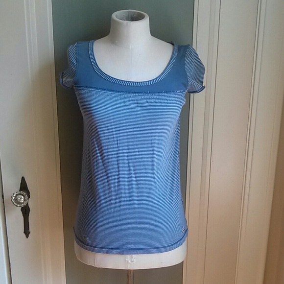 Hollister top - Picture 1 of 4