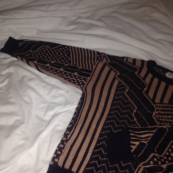 ColorBlock Sweater - Picture 3 of 3