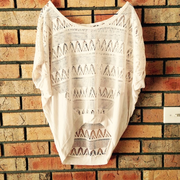 Off white top