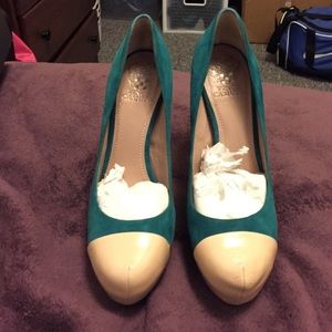 Vince Camuto Jorgie 6" Pumps - SIZE 9