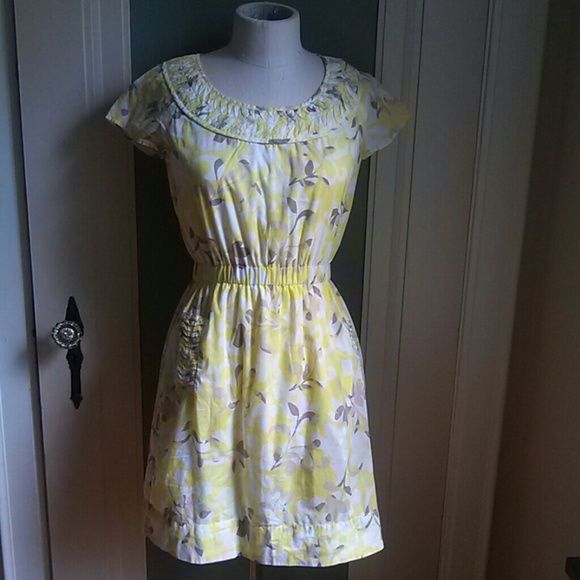 Cute yellow, tan and white dress