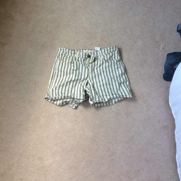 Stripped shorts