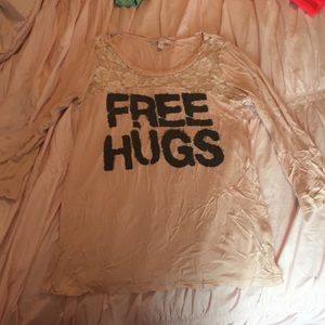 ❌ LAST CHANCE Free hugs shirt!