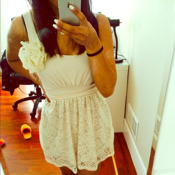 Mint condition creme color lace dress