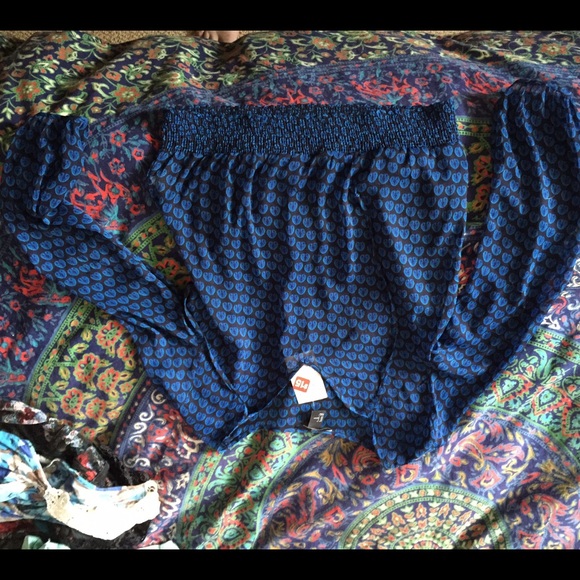 ⚠️traded⚠️Blue and black print sheer H&M shirt