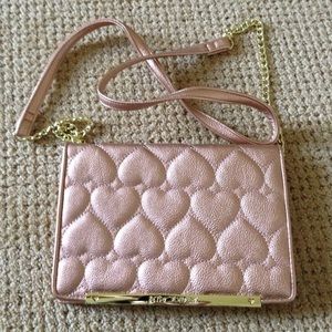 NWOT Betsy Johnson handbag. Perfect condition!