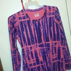 Underarmour Pink and black workout shirt