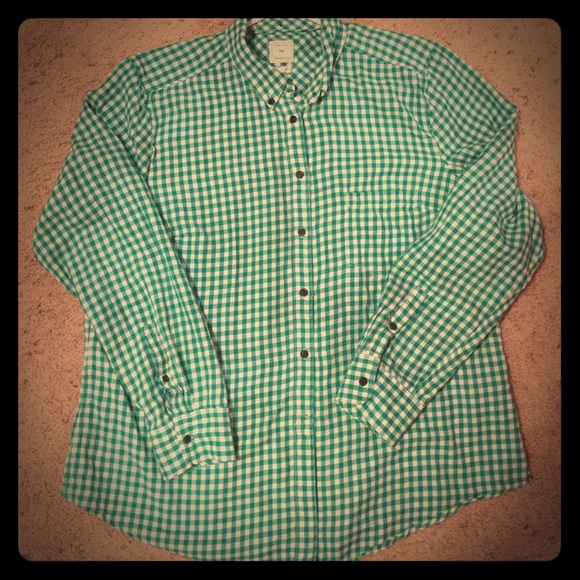 Gap button up