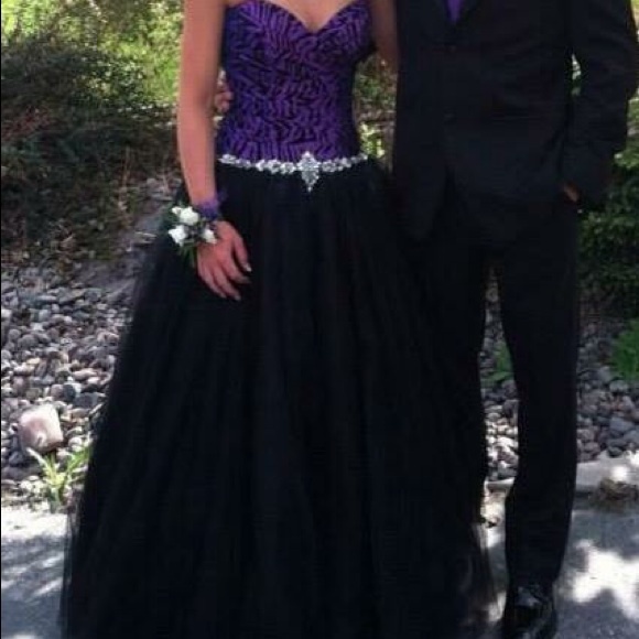 *sold**** prom dress
