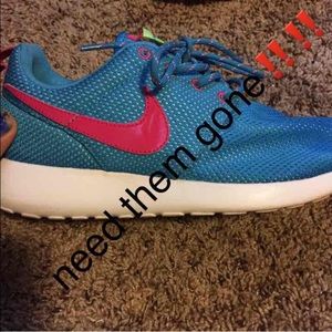 Nike Roshe Runs