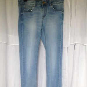 H&M light blue skinny jeans