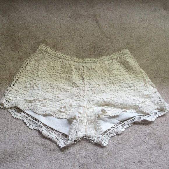 Mossimo Supply Co. Pants - White / Ivory laced shorts