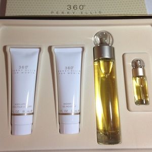 360 Perry Ellis For Women. 4pc Gift Set.