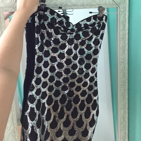 Black and silver sequins dress - Picture 2 of 4