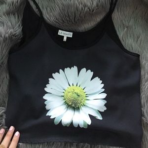 La hearts black daisy crop tank