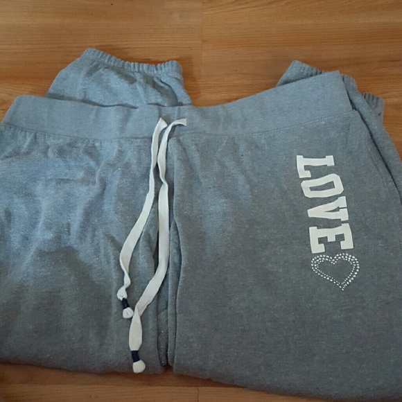 Grey drawstring sweatpants