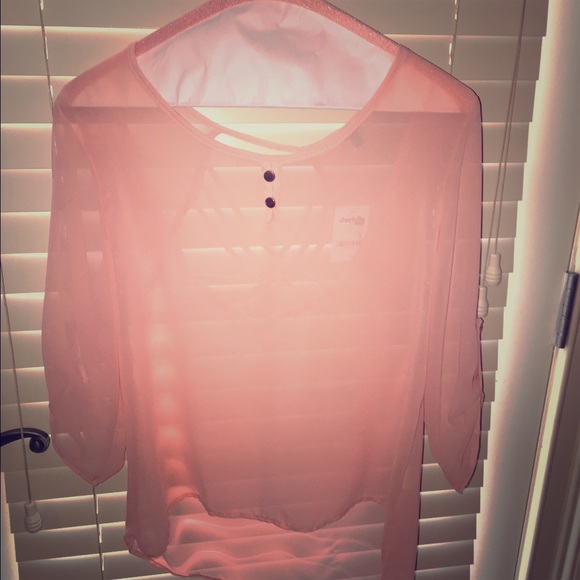 A shirt, quarter sleeve