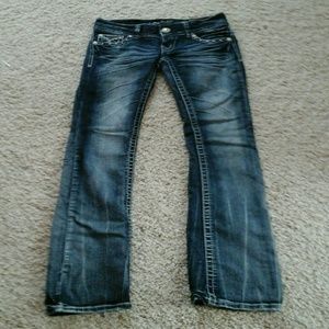 Cute jeans with studded pockets