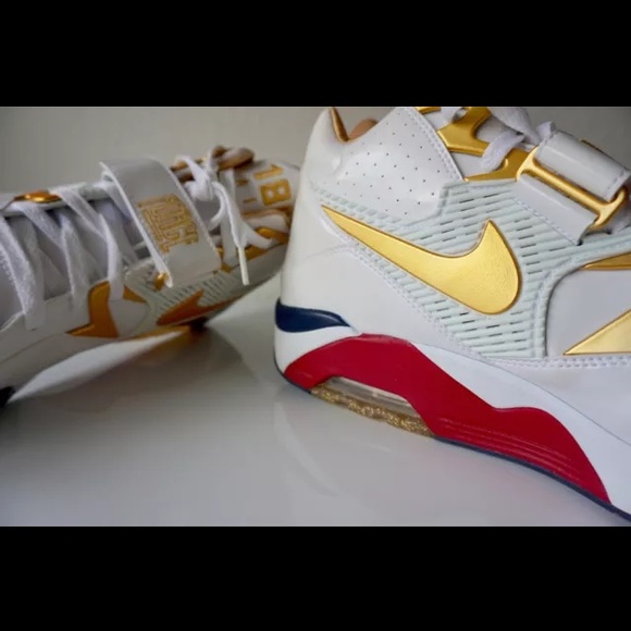 Air Force 180 "Finishline 25th Anniversary" - Picture 4 of 4