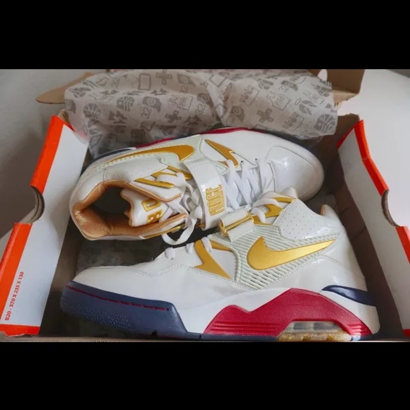 Air Force 180 "Finishline 25th Anniversary" - Picture 3 of 4