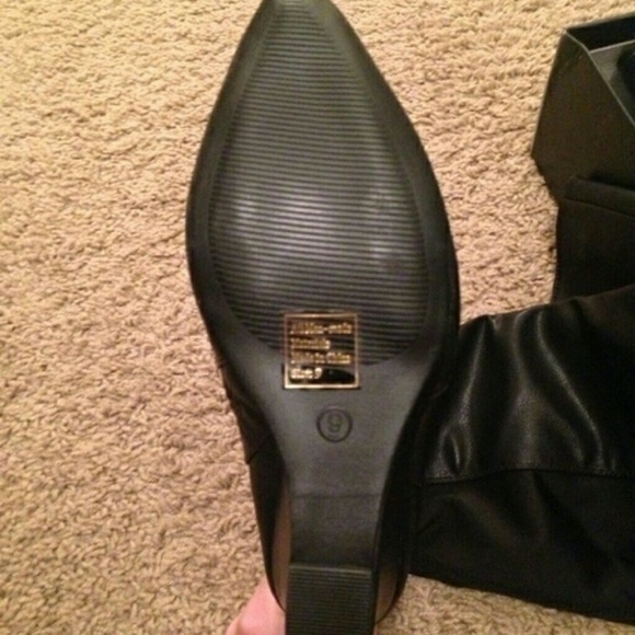High boot - Picture 3 of 3