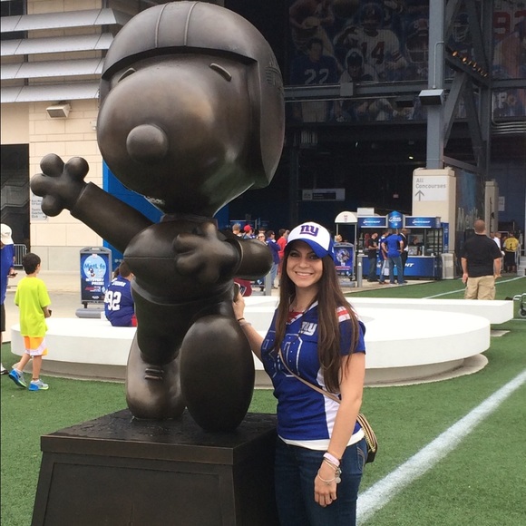 Meet your Seller! 😊💙 - Picture 2 of 4