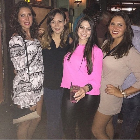 Meet your Seller! 😊💙 - Picture 3 of 4