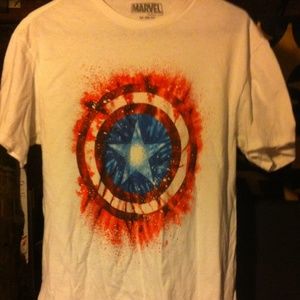 Captain America t-shirt