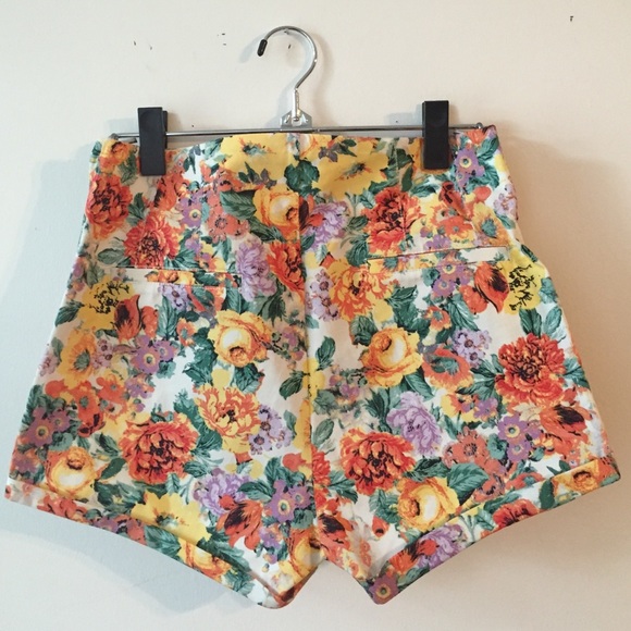 Floral hot pants - Picture 3 of 3