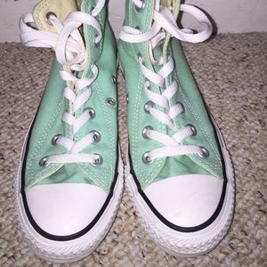Aqua converse