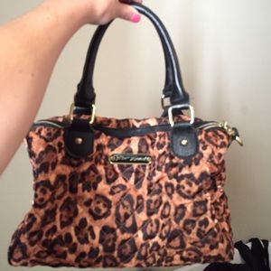Betsey Johnson cheetah hand bag
