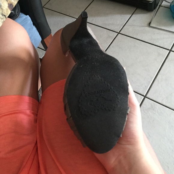 Heels - Picture 2 of 3